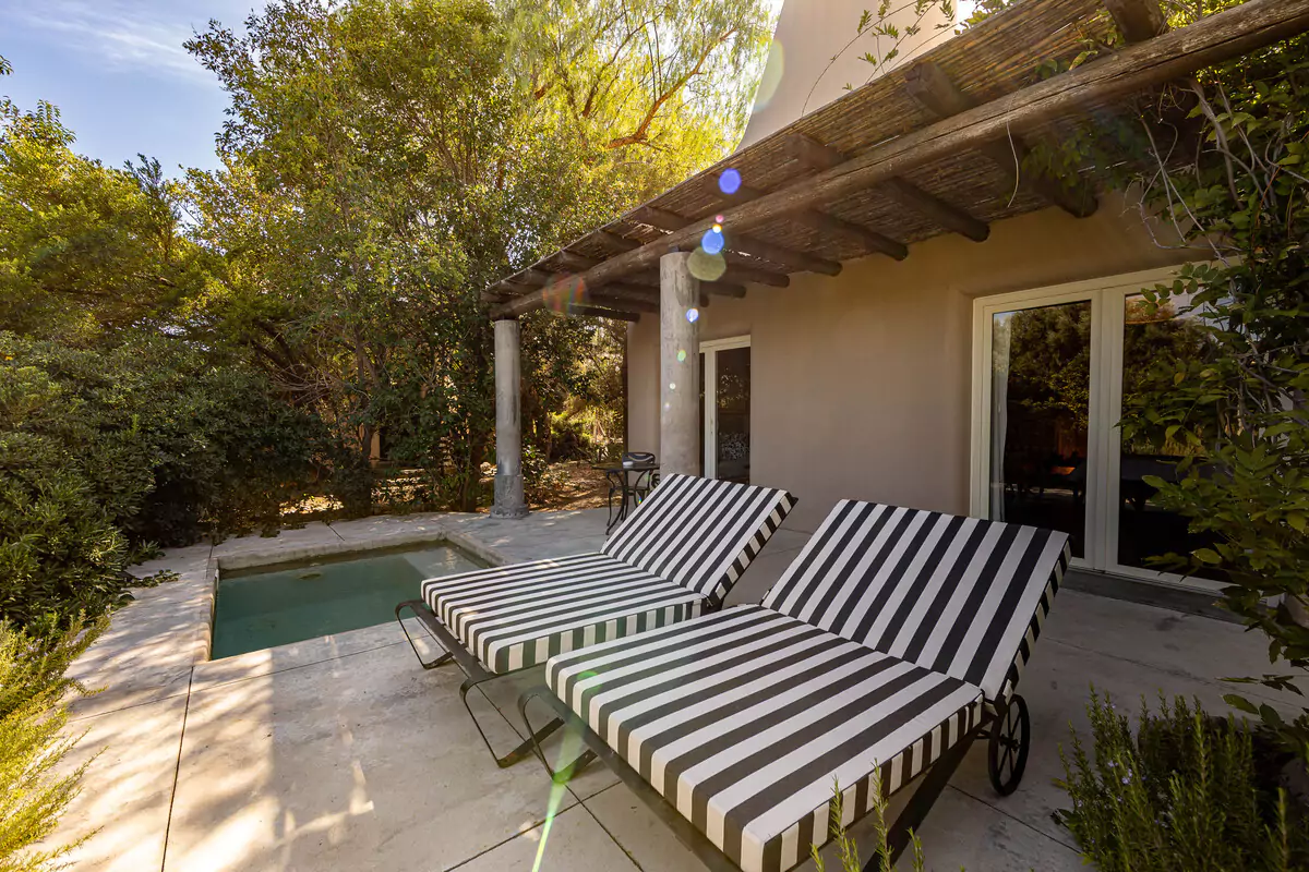 Cavas Room Exterior