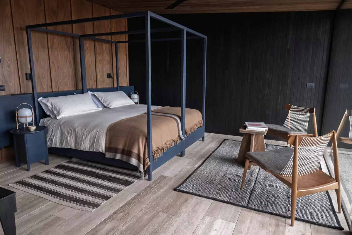 Oriente Bedroom