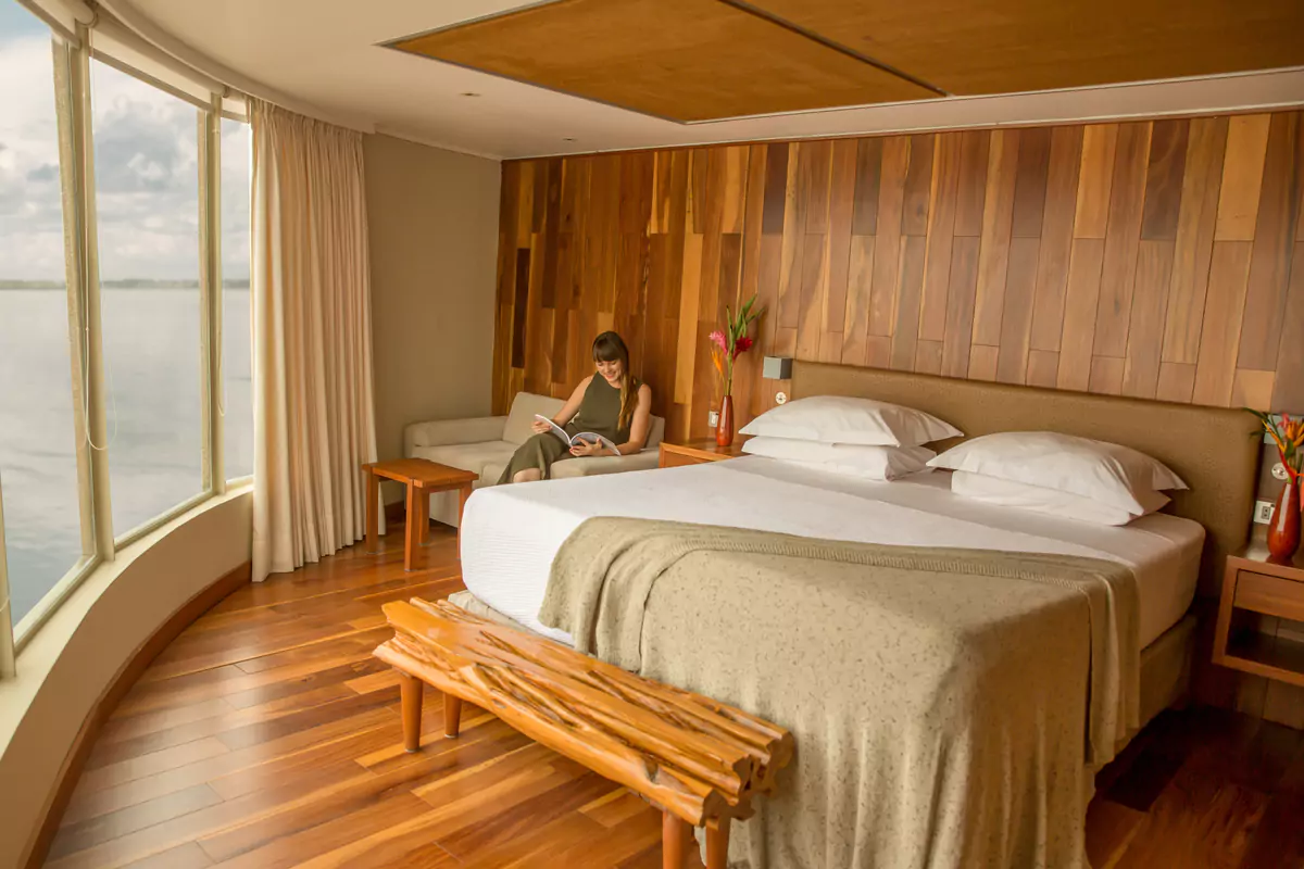 Delfin III Corner Suite