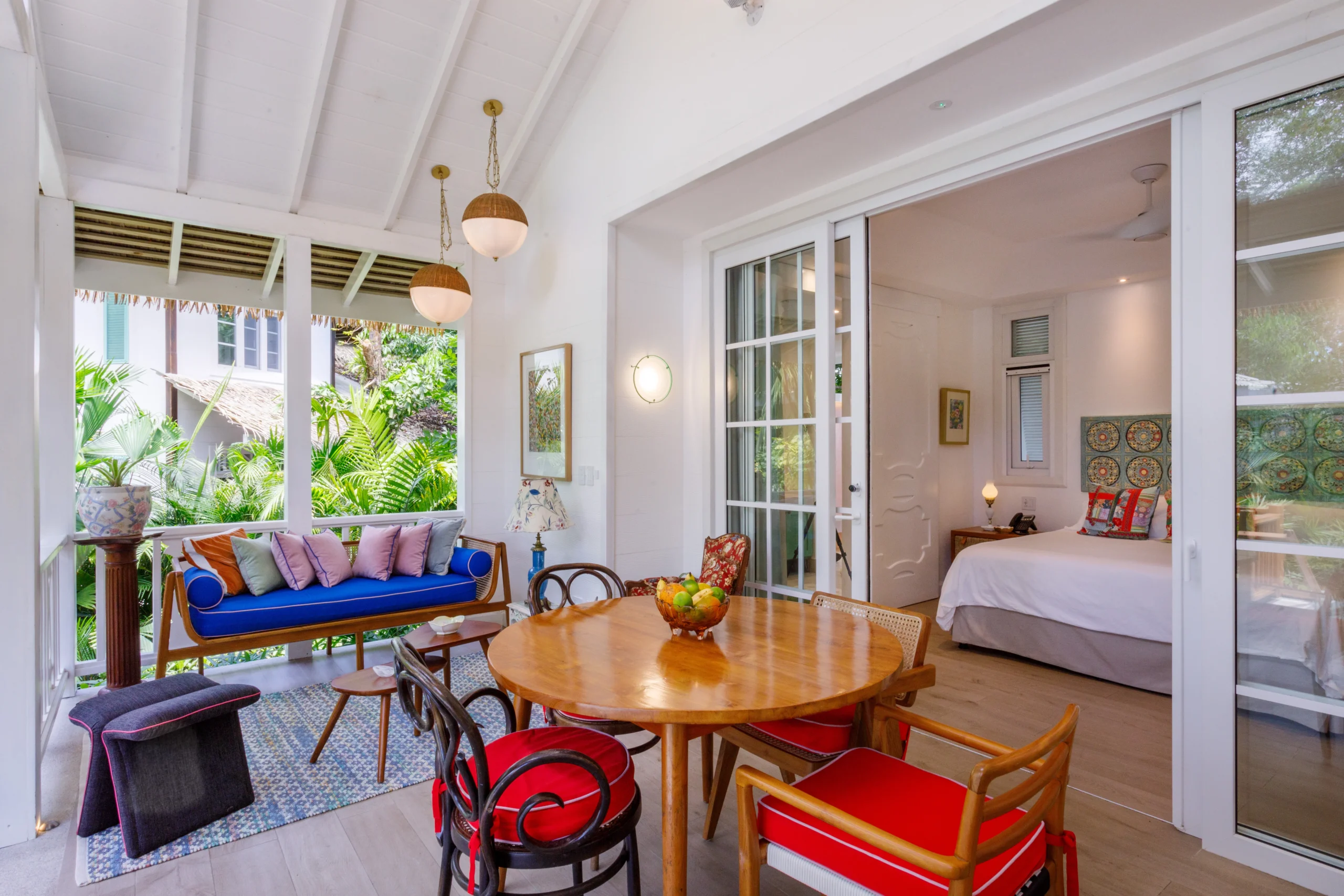 Two Bedroom Bungalow Deluxe - Dining room