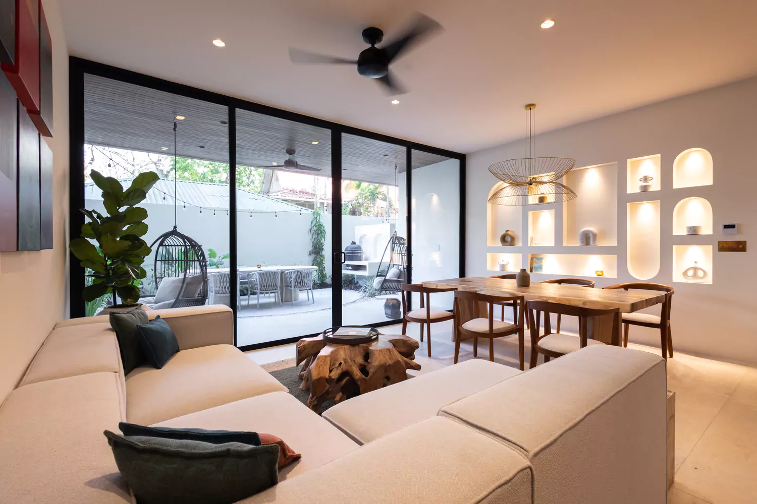 Tropical Garden Grand Residence Living Room