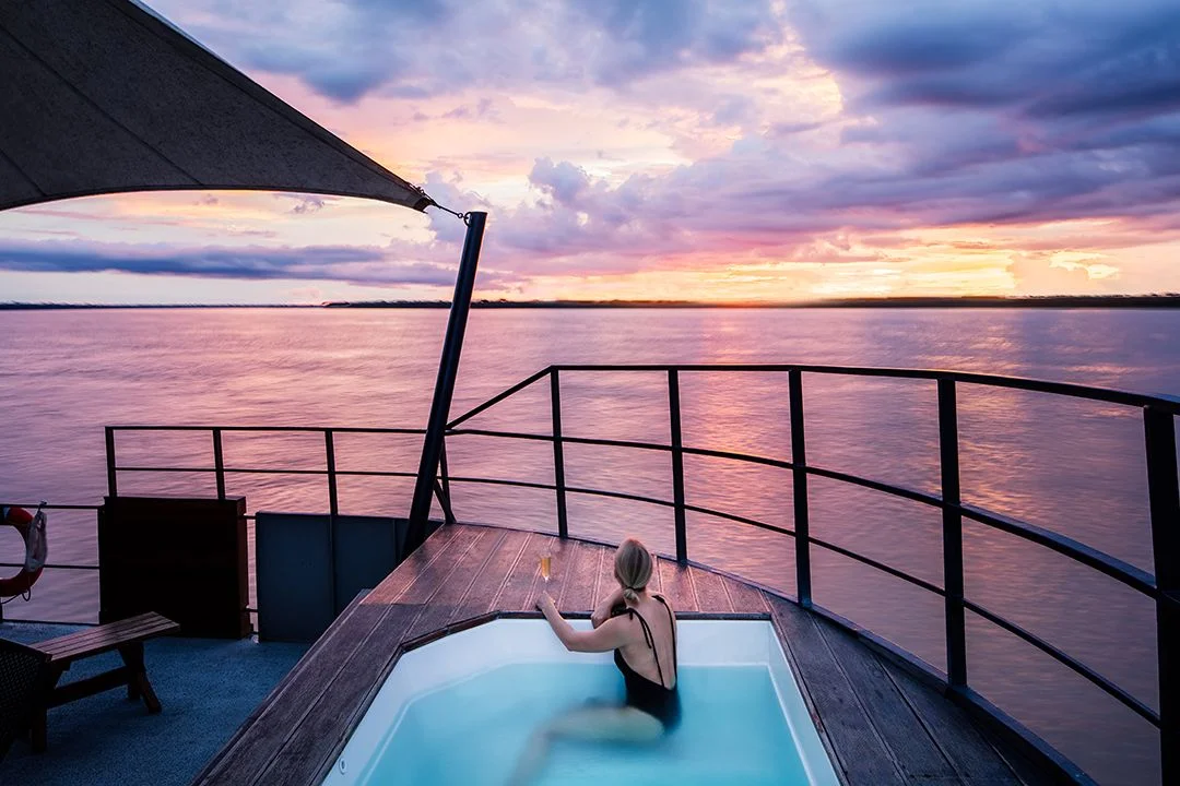 Aria Amazon Jacuzzi