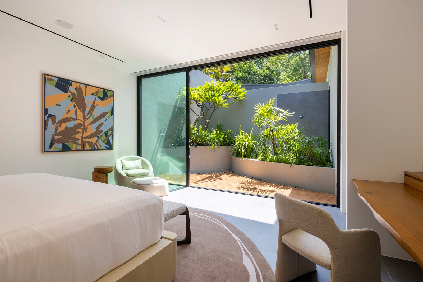 Garden View Queen Suite