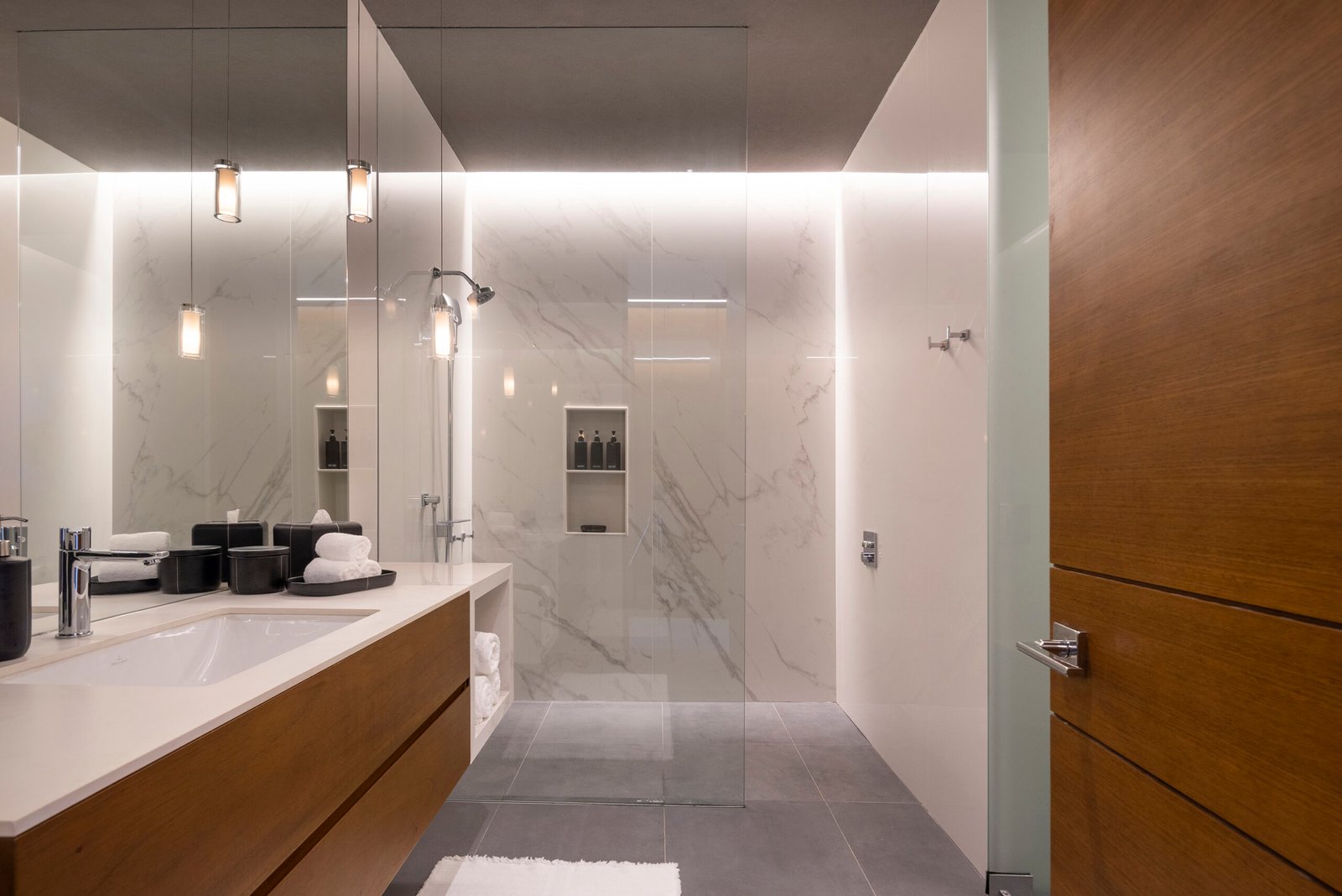 Garden View Queen Suite Bathroom