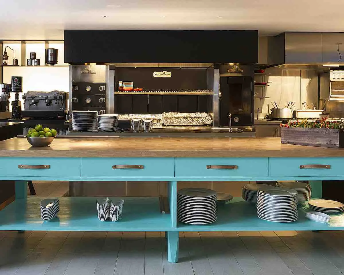 Four-Seasons-Bogota-Hotel-Turquoise-kitchen