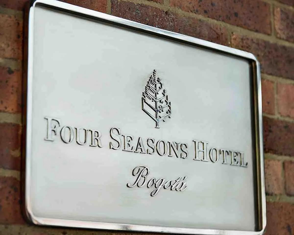 Four-Seasons-Hotel-Bogota-Sign