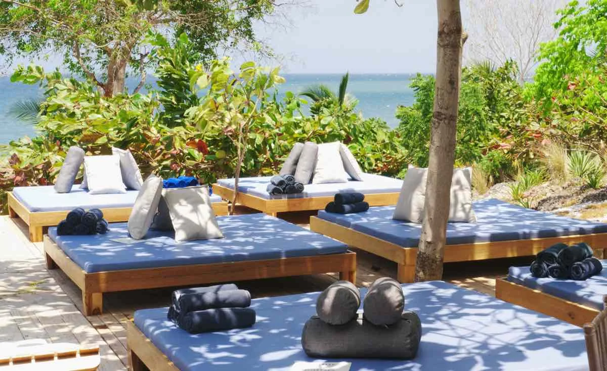 Ocean-View-Deck-Blue-Apple