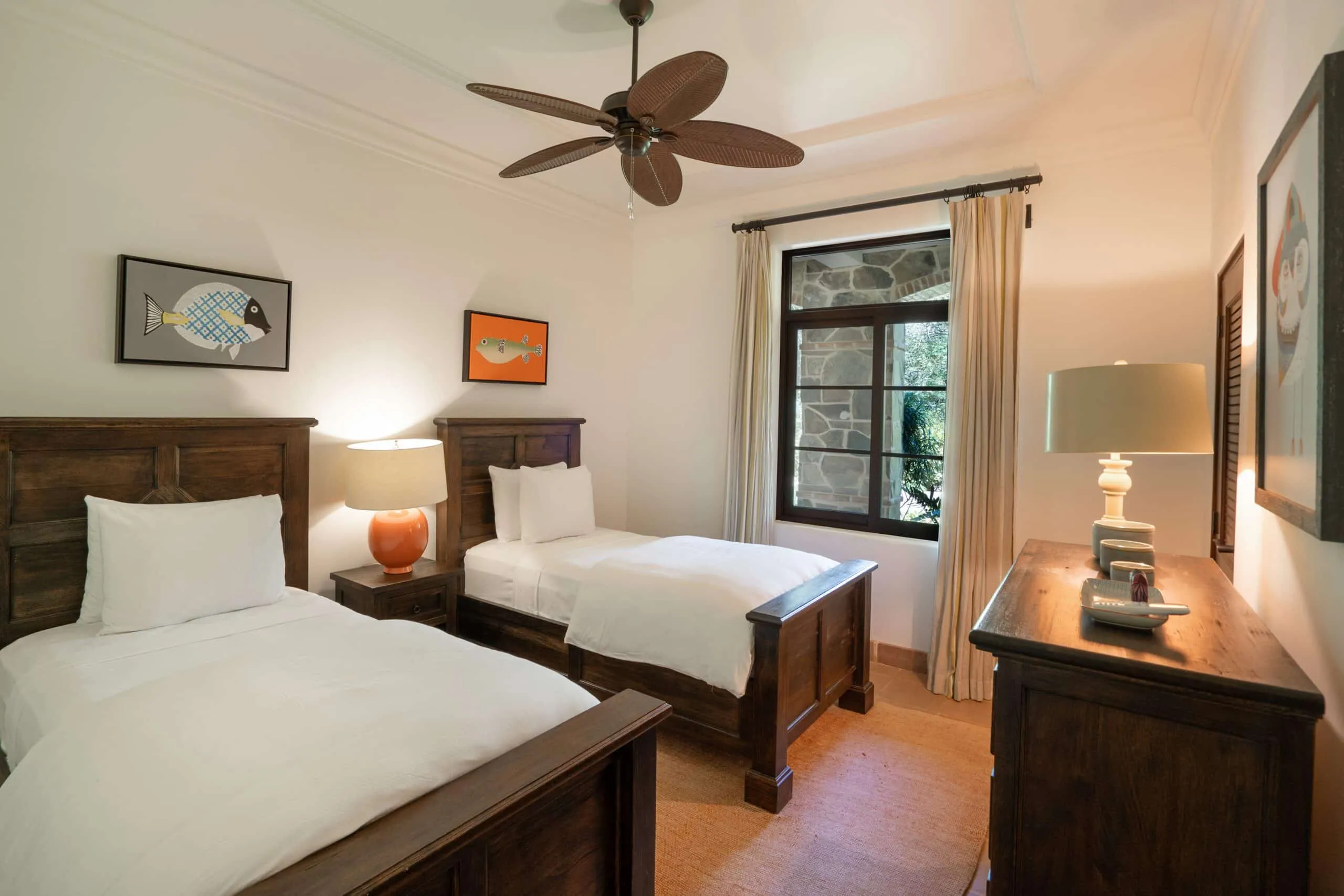 Superior Beach Access Suites Bedroom II