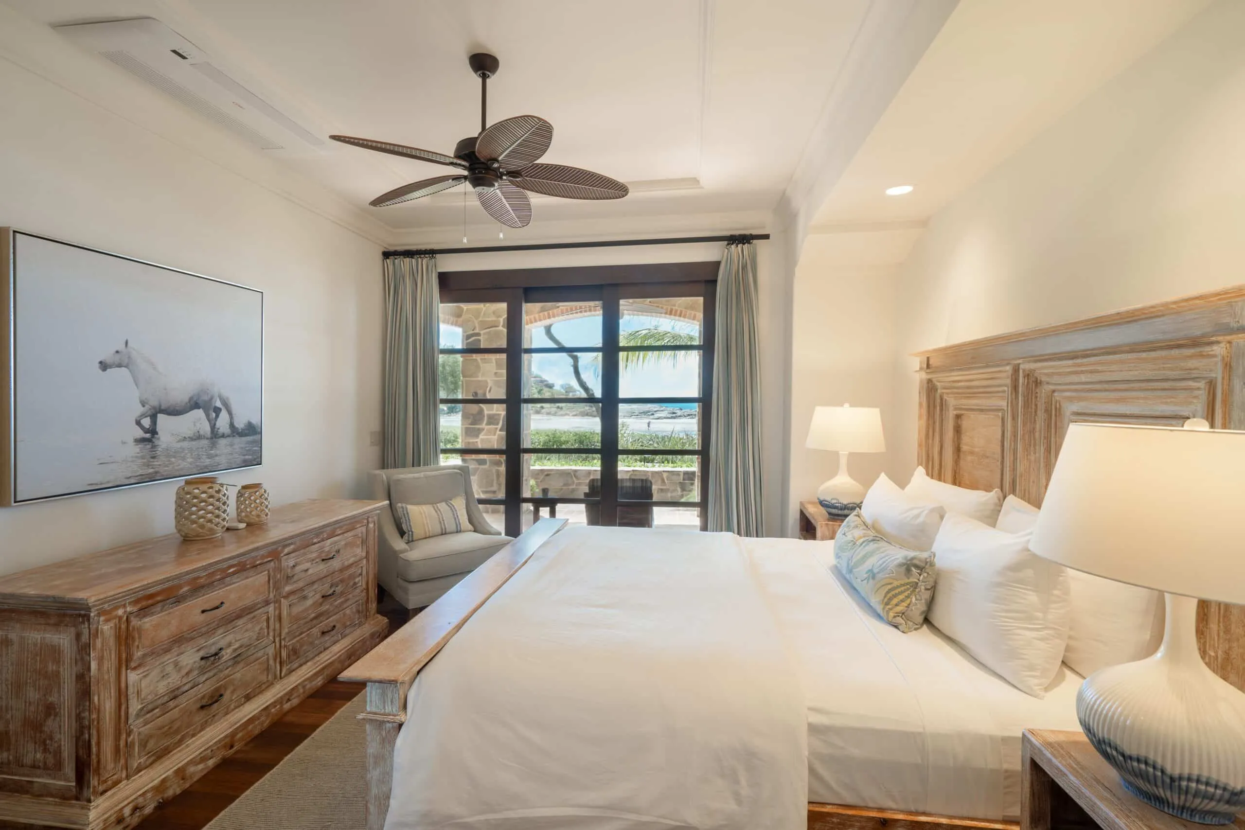 Superior Beach Access Suites Bedroom