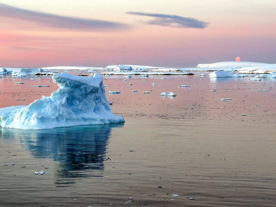 Antartica sunset
