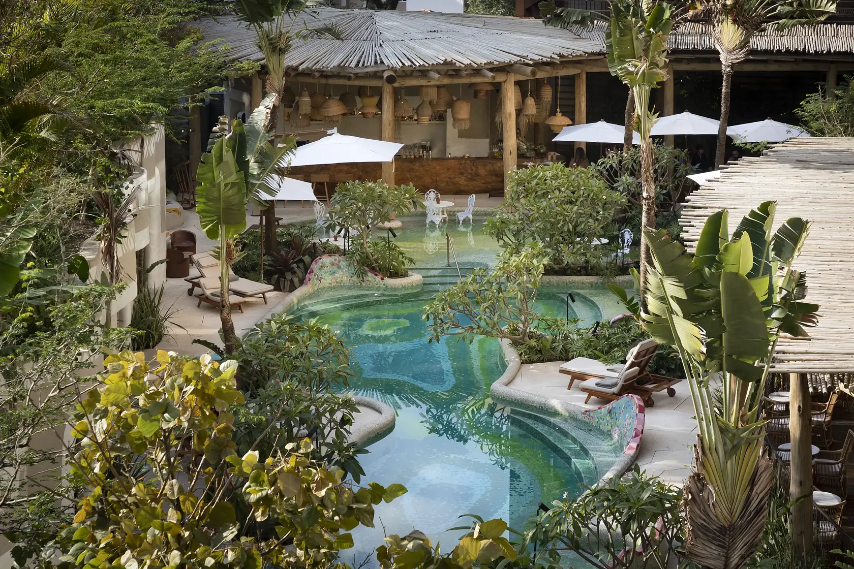 Restaurant - Emerald Pool