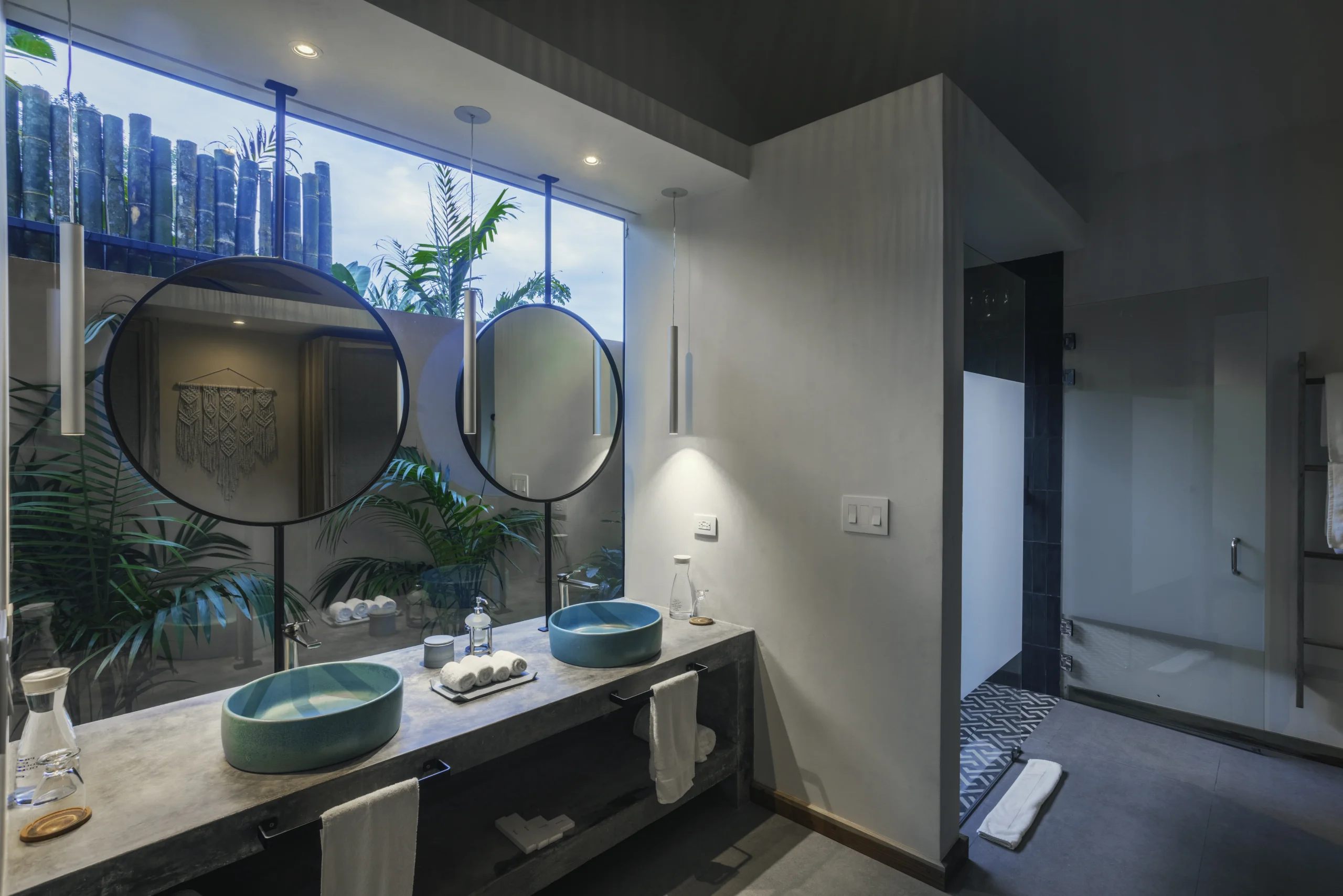 Arenal Pool Casita - Bathroom